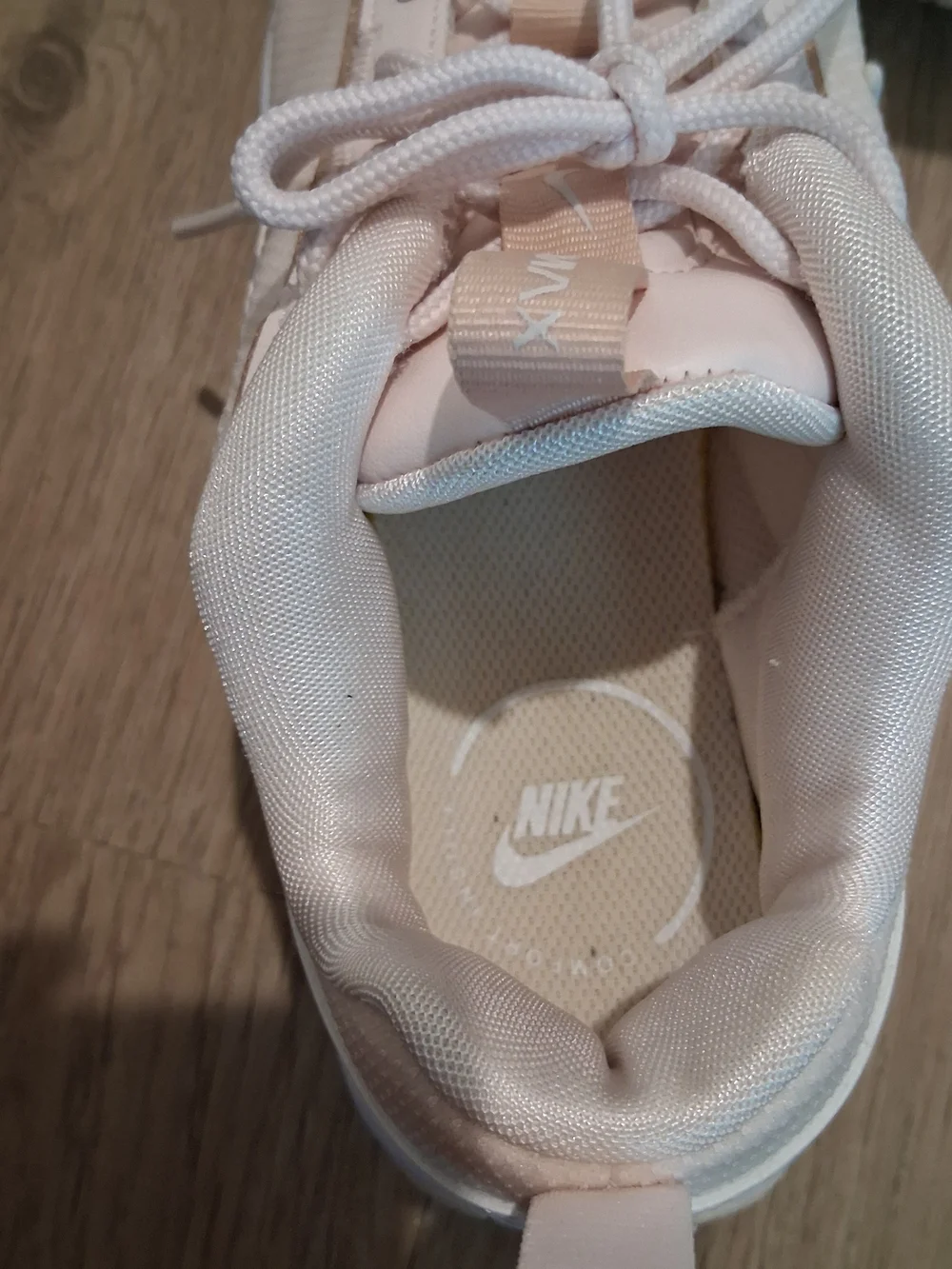 Nike lightweight athletic